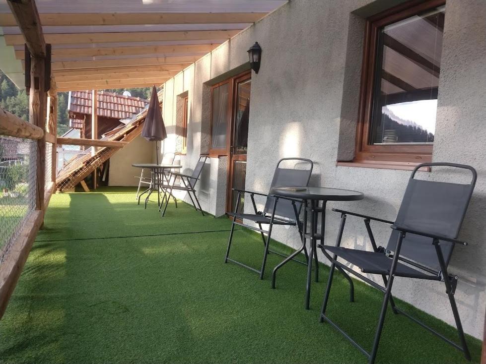 Zemianska Kuria Vachtar Otel Kralova Lehota Dış mekan fotoğraf