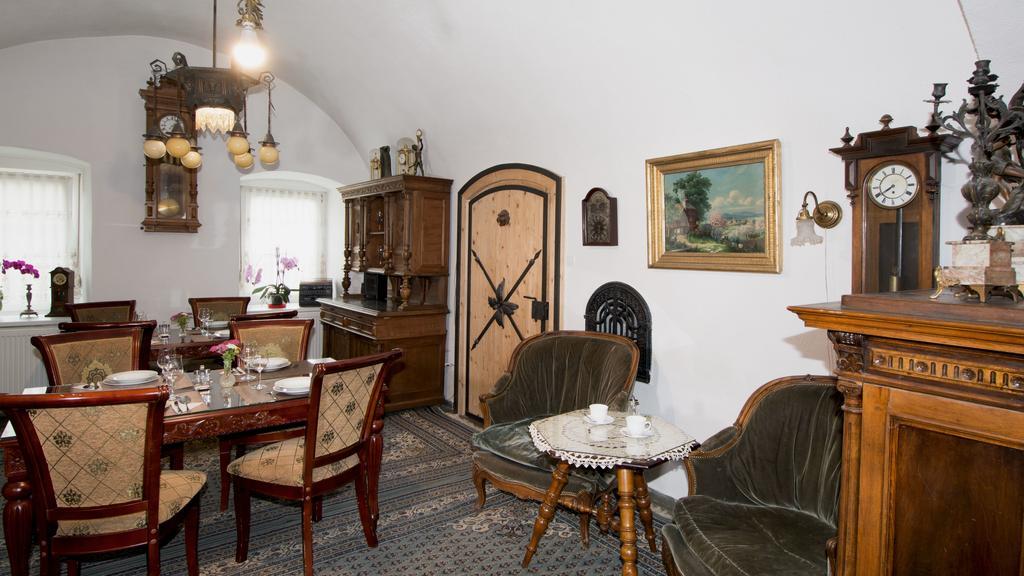 Zemianska Kuria Vachtar Otel Kralova Lehota Dış mekan fotoğraf