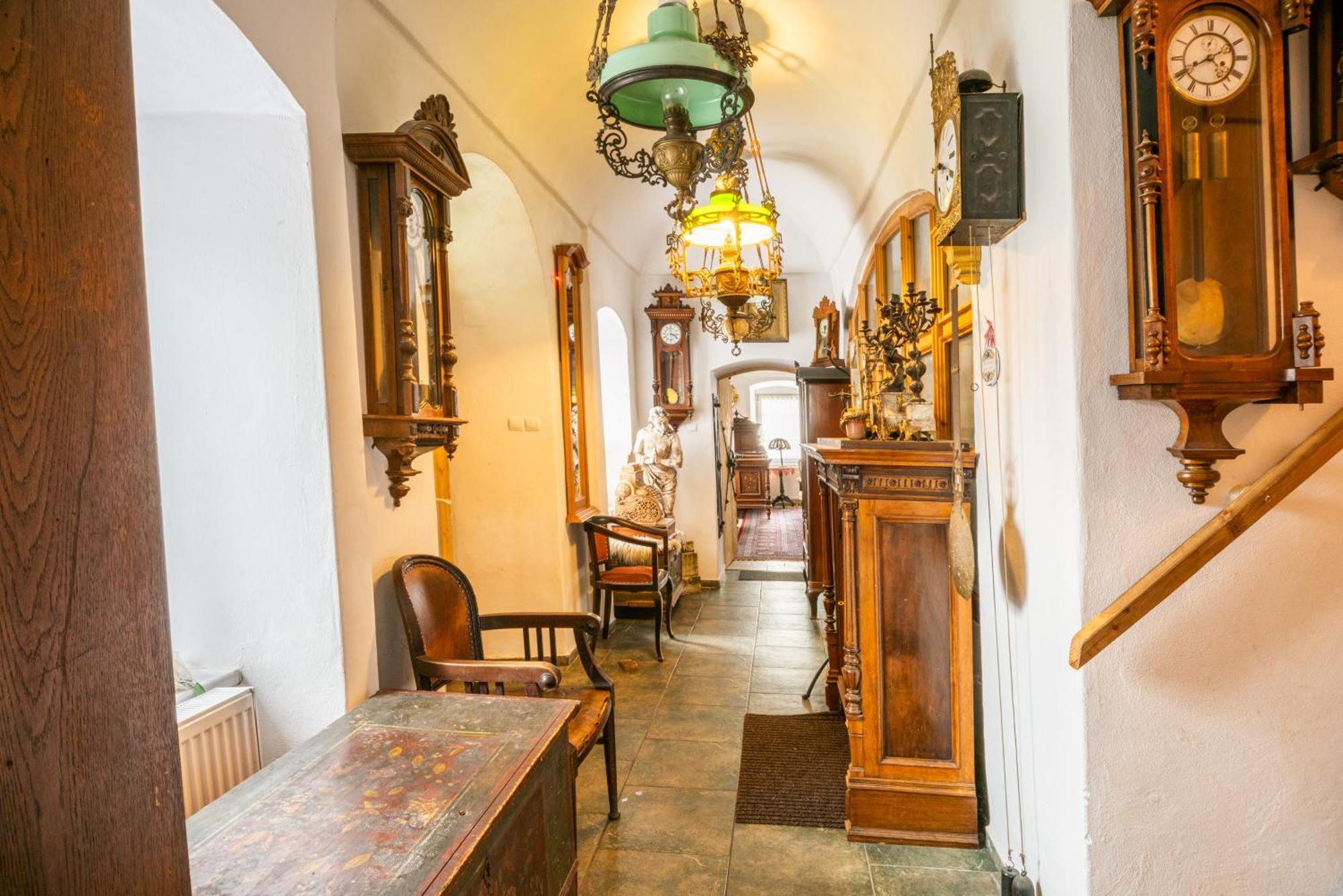 Zemianska Kuria Vachtar Otel Kralova Lehota Dış mekan fotoğraf