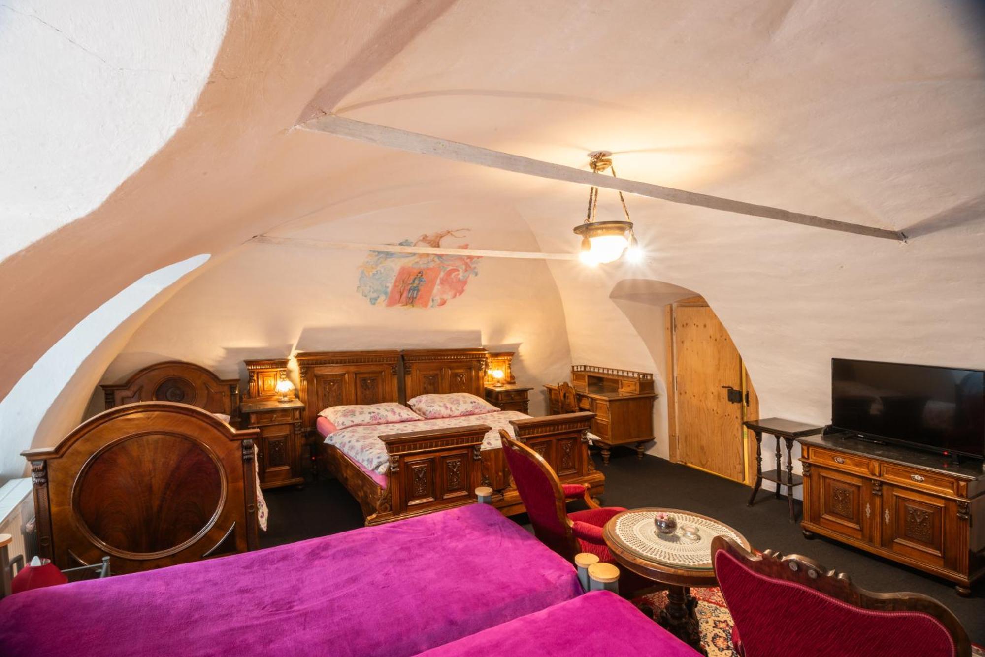 Zemianska Kuria Vachtar Otel Kralova Lehota Dış mekan fotoğraf