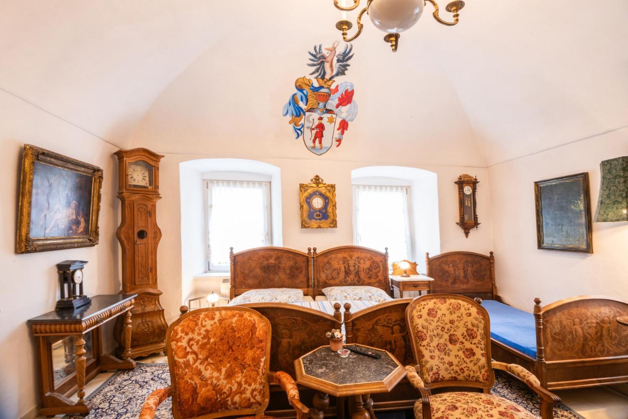 Zemianska Kuria Vachtar Otel Kralova Lehota Dış mekan fotoğraf