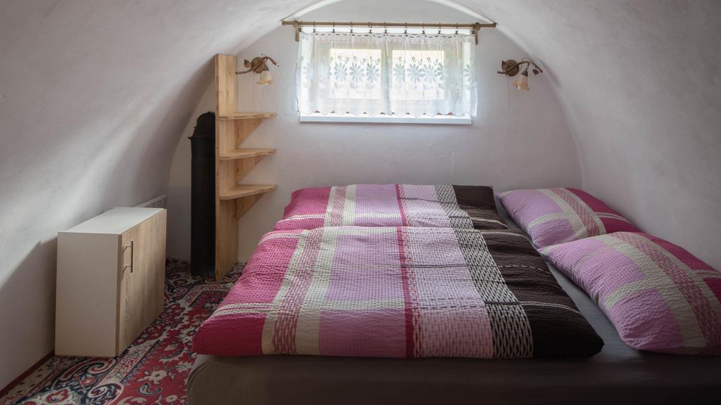 Zemianska Kuria Vachtar Otel Kralova Lehota Dış mekan fotoğraf
